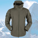 Men Winter Outdoor Waterproof SoftShell Jacket